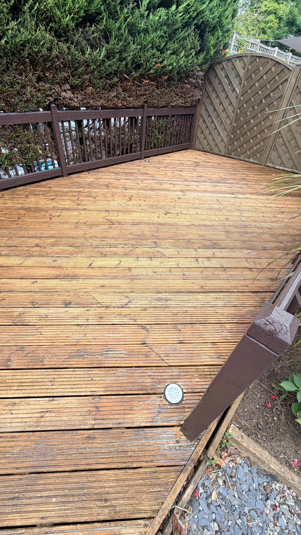 Trout Road Haslemere deck after — corner post and recessed light detail completed